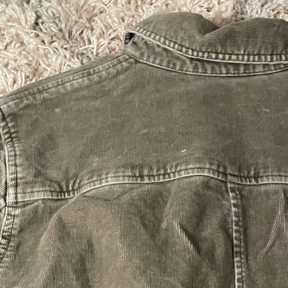 Eddie Bauer Olive Button Down Shirt‎ - Picture 9 of 13
